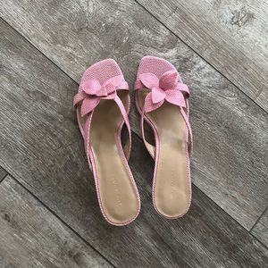 Ann Taylor Kitten heel sandals